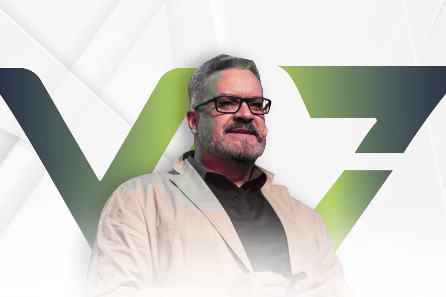 Luciano - Gestor de marketing